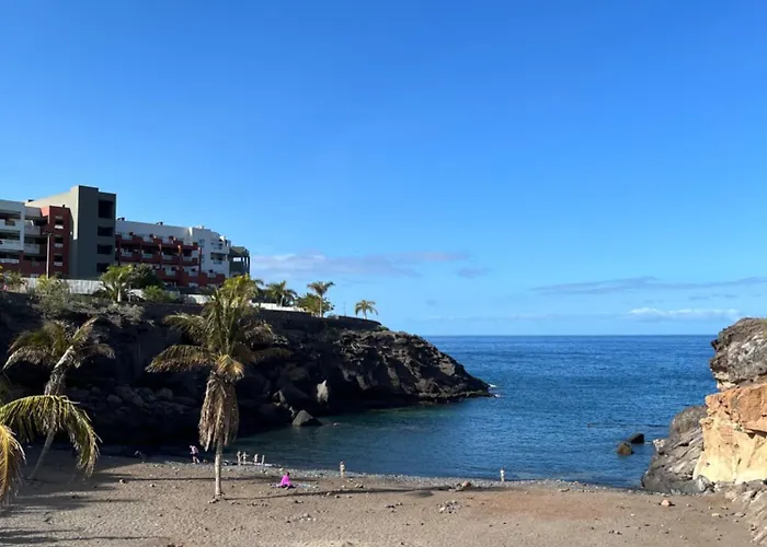 Sunny Vibes With Pool & Ocean Views Apartmán