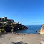 Sunny Vibes With Pool & Ocean Views Apartamento